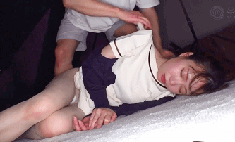 ddh324正规美容院漂亮少妇技师【软的不行来硬的】跟踪她下班迷奸强暴她！各种姿势角度狠狠干内射，丝袜美腿制服